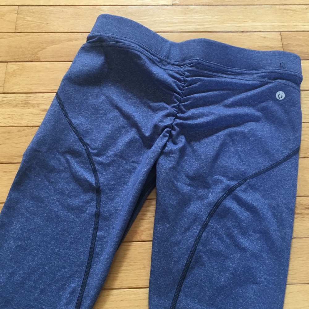 Butt enhancing leggings